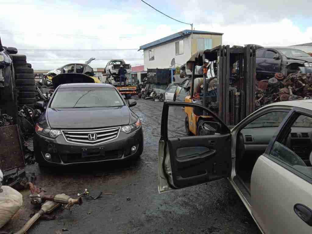 BENNET CASH FOR JUNK CARS REMOVAL MELBOURNE SERVICE LOCATIONS