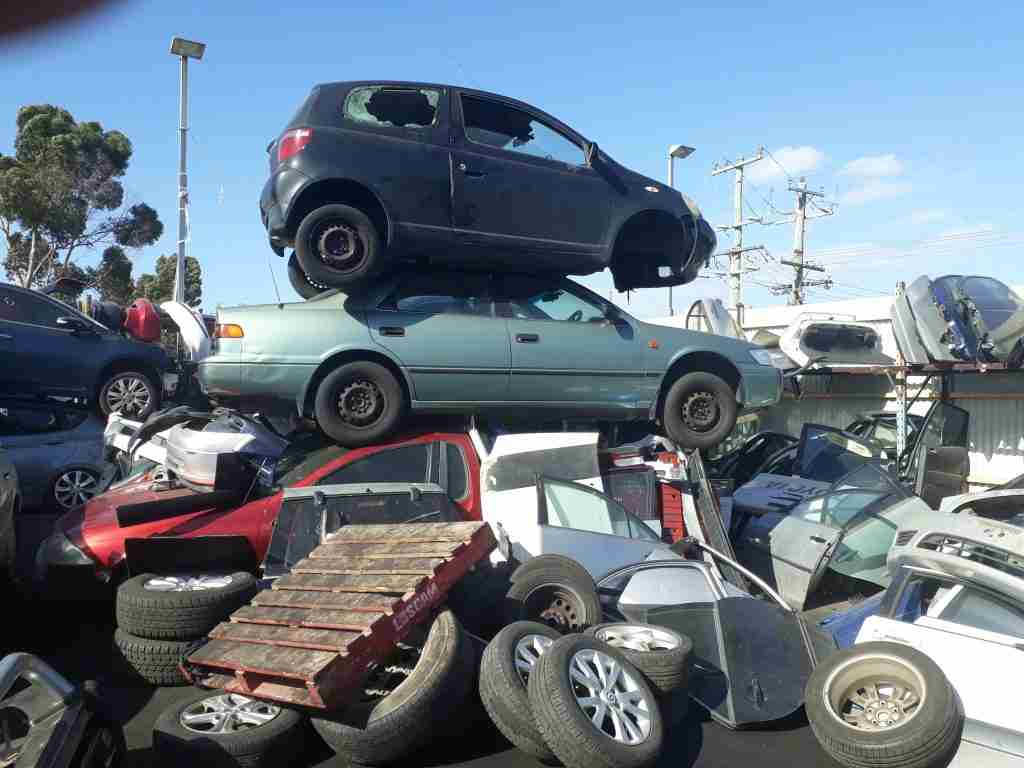 Cash 4 Wrecked cars in Melbourne